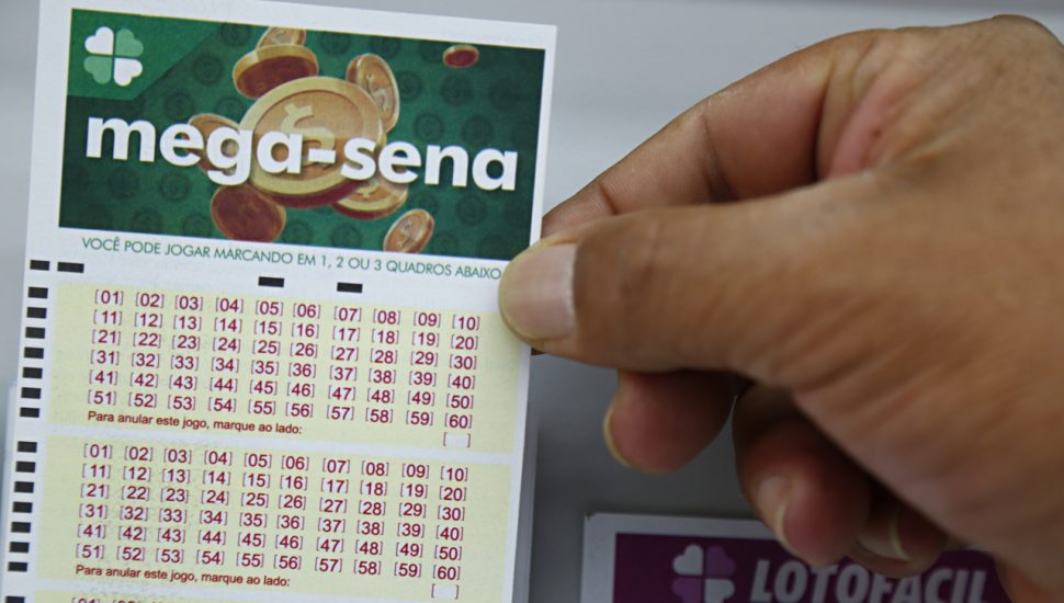 Três apostadores ganham R$ 22 milhões cada um na Mega-Sena